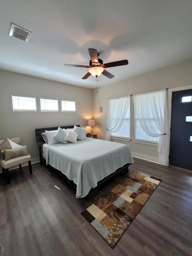 Spacious Townhouse Minutes From Downtown Sa. San Antonio Exterior foto